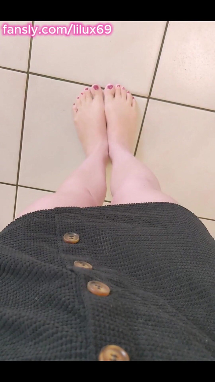 Lilux69: Piccolo piscio nella mia cucina