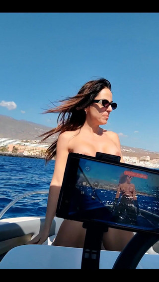 Only Maya: 乘船旅行的另一种观点