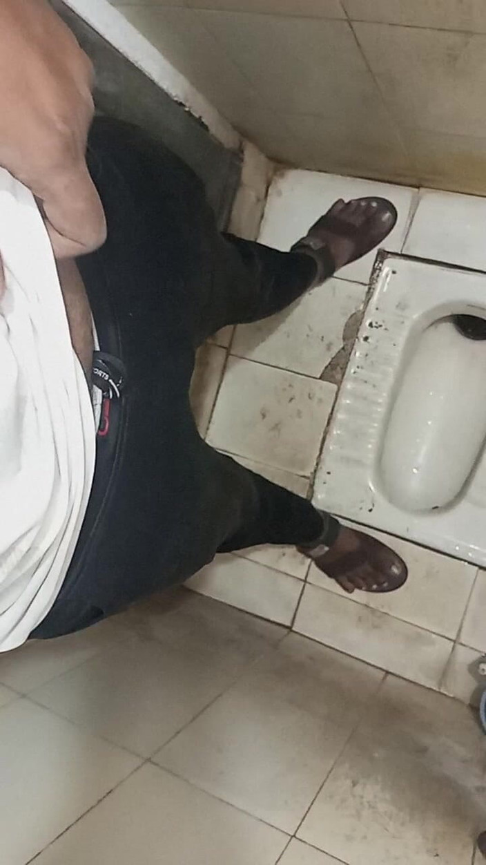 Sweet Indian cock: Indischer junge masturbieren im freien mit großem schwanz