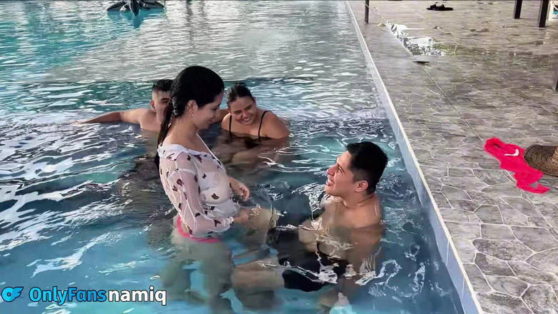 NamiQseiiin: În piscina părinților mei