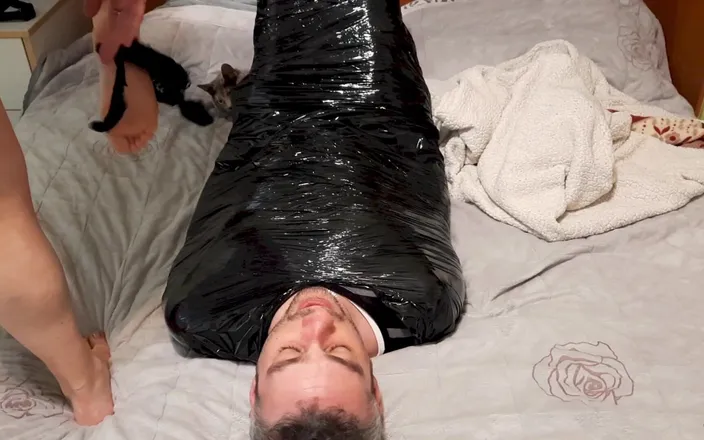 goddess82: I Love Mummifying You and Smothe*ing You Under My Ass!