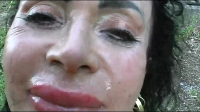 My real dirty life: Podrobí se a chčije do úst svého otroka