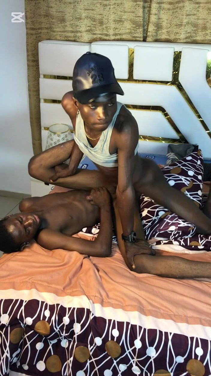 Thelittle_brown: 내 긴 죽어가는 사랑에 뚫리기