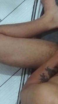 Deschizând coada, cerând o aruncare!