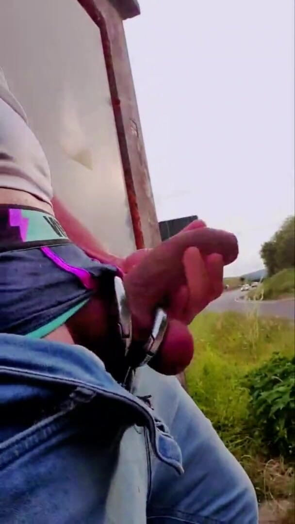 Slutboyben: Slutboyben Cam4 highway exhibicionista