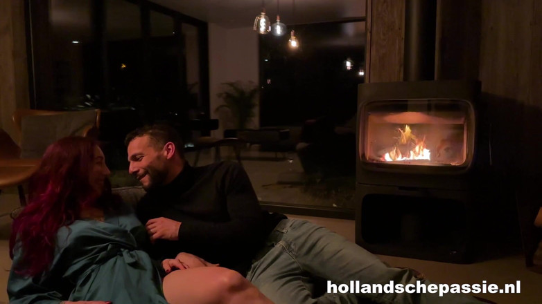 Hollandsche Passie: Encontro romântico de sexo na lareira - Hollandschepassie