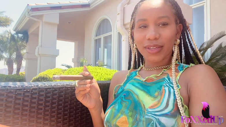 Jenna Foxx: Jenna Foxx la mia figa calda fumante è pronta per te!