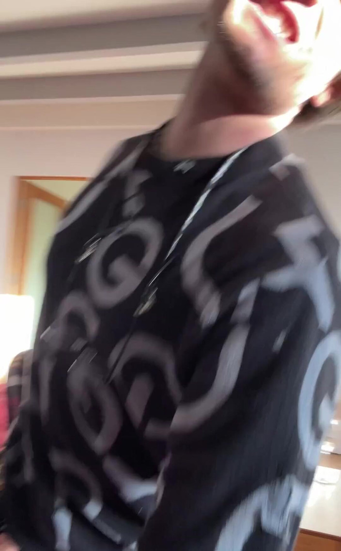 VibeWithMommy: Mijn en mijn lieve jongen spelen rond terwijl onze vrienden...