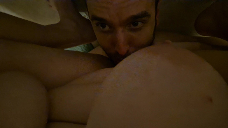 SwitchMixCouple: Она писает мне в лицо, и я наслаждаюсь этим