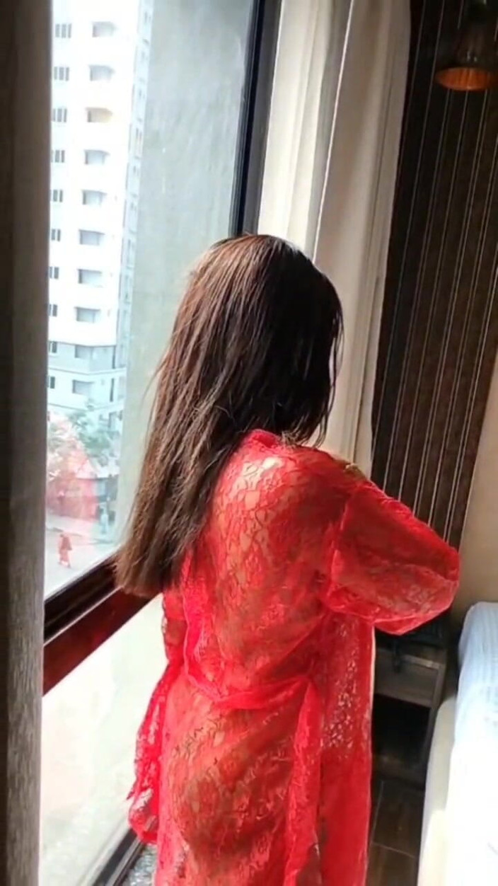 Tina Square: Tina Nandy özel solo video