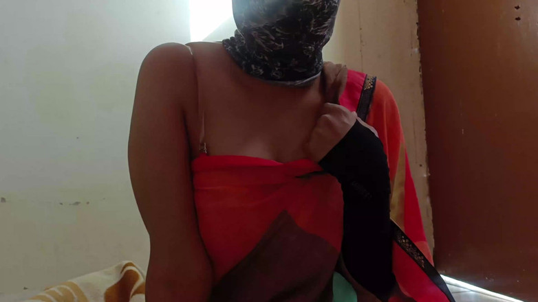 Yourdidipriya: Bhabhi Priya sex dur excitat cu Devar în audio hindi pervers...