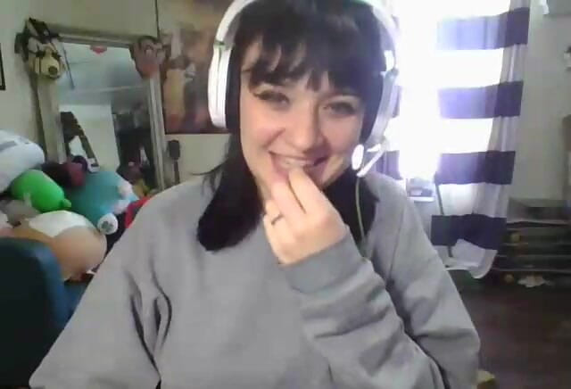 Evelyn Storm: Hi Guyssss