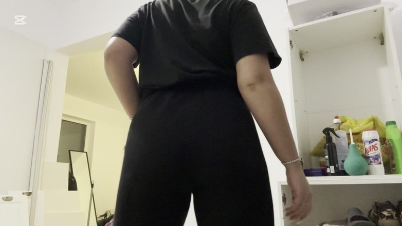 NipsAndStrips: My New Rent'de osuruyor