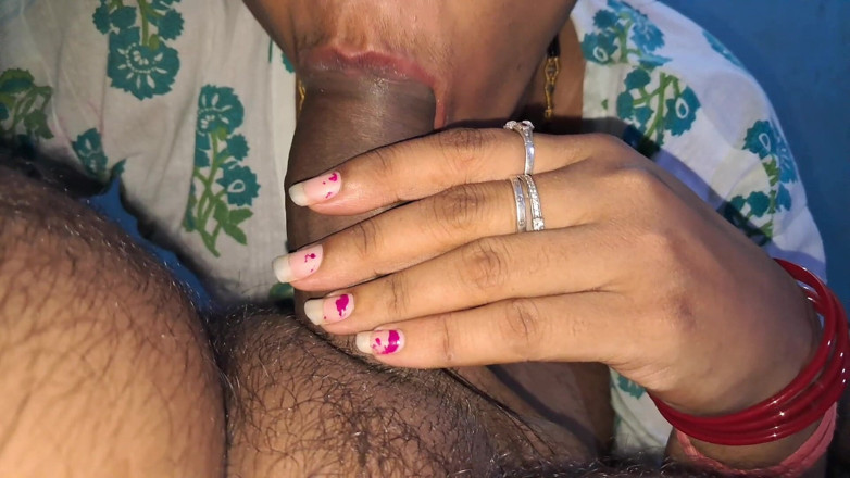 xshika: Indická desi bhabhi saje ptáka velkého bratra, dostává sperma do úst