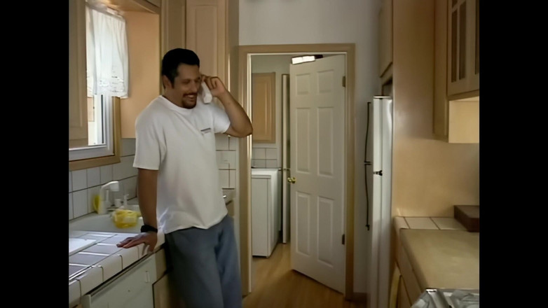 Blitzporn: Genç bir kız kıllı küçük ve yumuşak vücuduyla becerdin