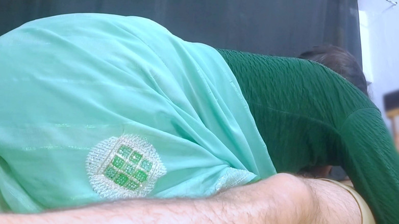 Beatricee: Un'arrapata india ha detto scopami baby per favore, mangiami un...