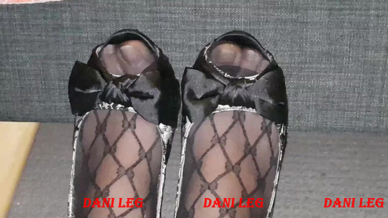 Dani Leg: Dani pierna enorme semen en espejo en medias de cuerpo