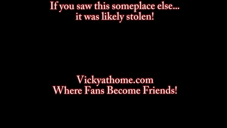 Vicky Vette: Busty Vicky Vette sucks cock with teen Payton Preslee gets...