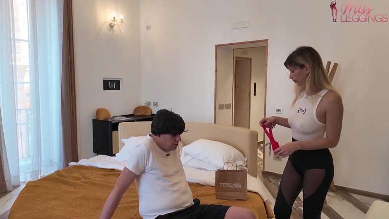 MissLeggings: Sex at Home