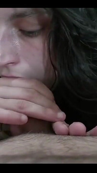 Je to perfektní kouření, ovládání očí, nedbalý deepthroat