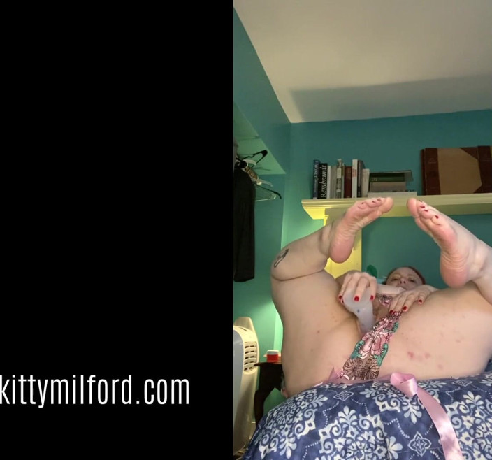 Porno angels: Me encanta esponjosa y confetti