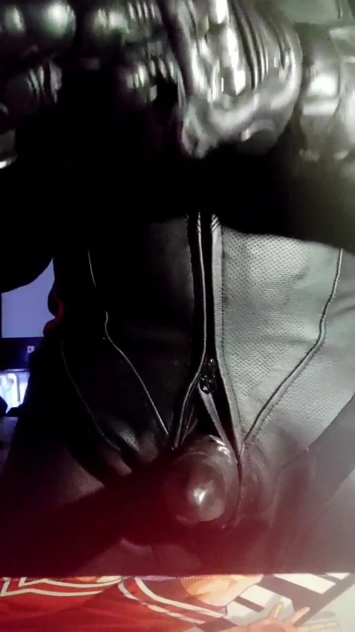 MR GK: Paja en traje dainese y gasmask s10 con pp