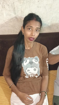 India bhabhi está chupando el pene y disfrutando también