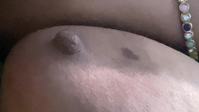 Ritu Bhabhi: Aaj Apni Soteli Stepsister Ke Boobs Dekh Hi Liye Kitne...