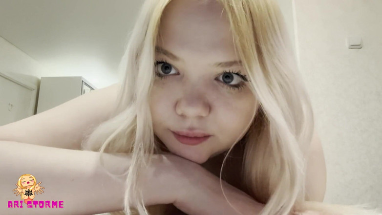 AurelliaCreampie: ภรรยาสาวน้อยอยากให้ฉันเลียหีหลังจากผู้ชายอื่นเพิ่งเย็ด