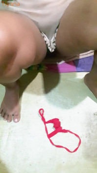 Hotwife dirty tolk und hart gefickt Missionarsstellung in der küche