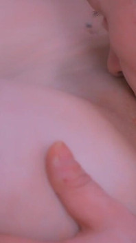 Kinky Guy Gives Cunnilingus His Girl's and She Takes Orgasm Convulsions.