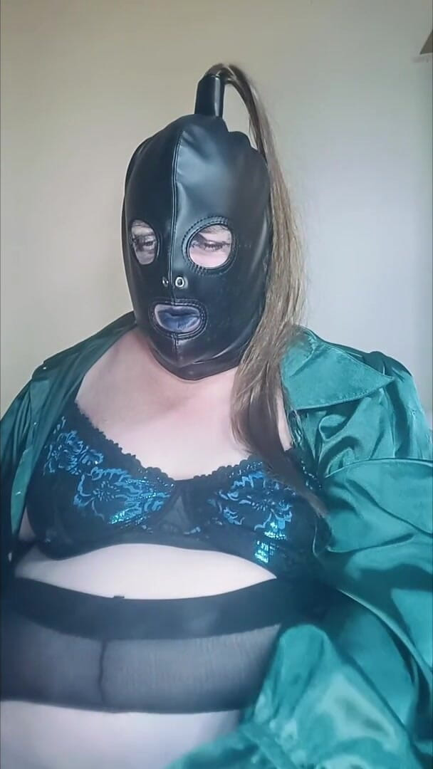 Stephanie-Nicole-TV: Part 2 - Does This Count as Belly Fetish? BBW TV Plays