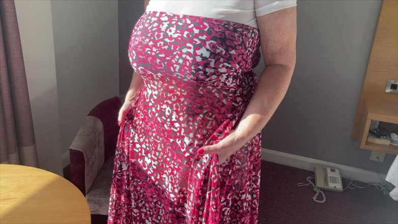 Aunty Sandra vintage girdle queen: Mătușa Sandra Se Dezbracă Pentru Voi toți
