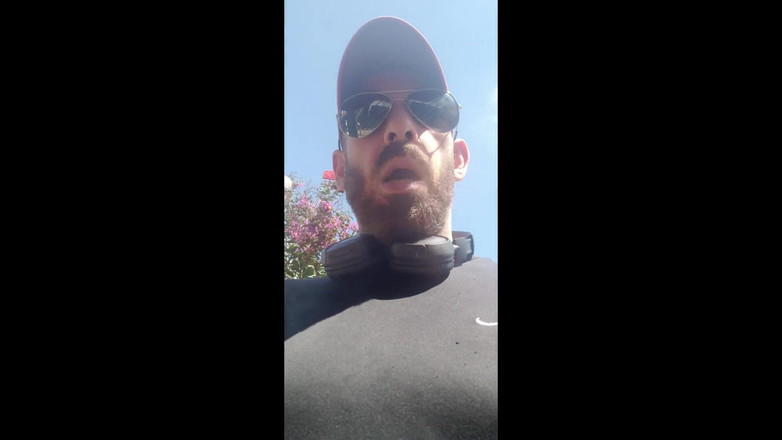 BBIG: Fumar caminando