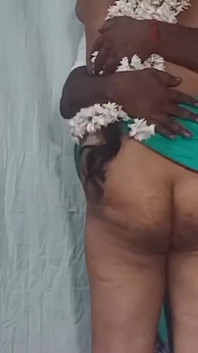 Indische Tamil hete huisvrouw neuken