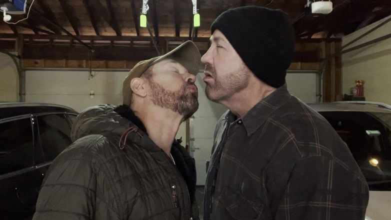 Tyler8: Hai să împărtășim un fum