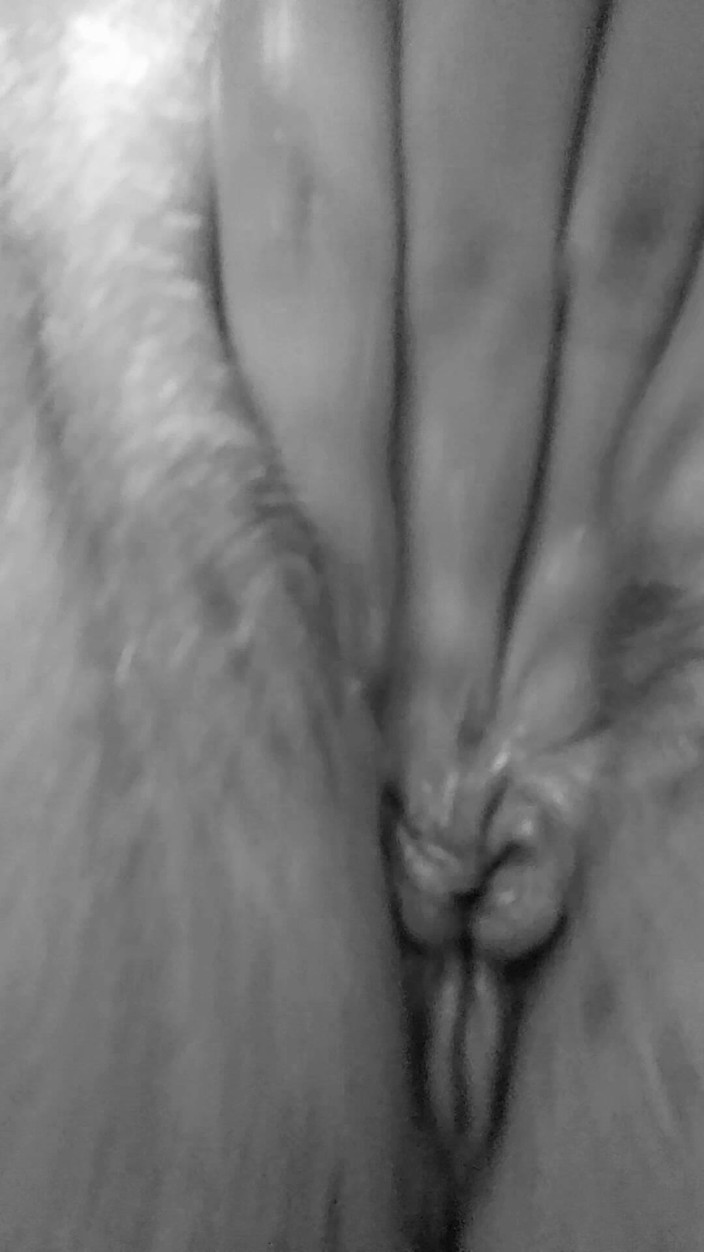 Misses Dickinson and Roughael: Tổng hợp tự sướng nóng bỏng