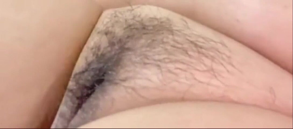 Bigbarrek: Jugando con el coño grande