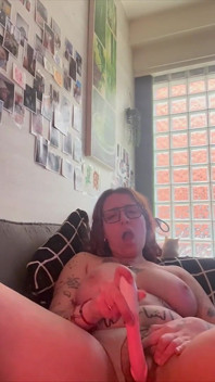 Rica Y Desnuda