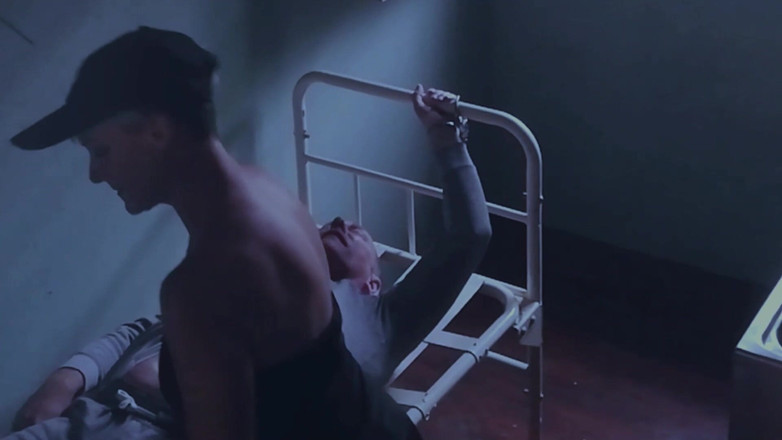 The adventures of Kylie Britain: オフィサー