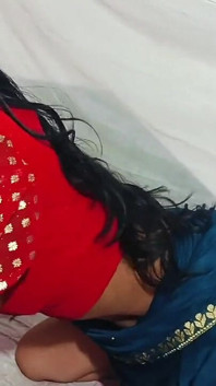 Tôi cởi trần truồng chị dâu Bengali và đụ cô ấy kiểu chó mạnh bạo.