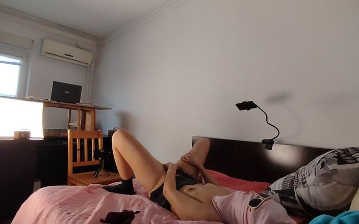 Amateur_MS: 오르가즘을 느끼는 아마추어 와이프 손가락 보지 라티나 털이 무성한 보지, 거유.