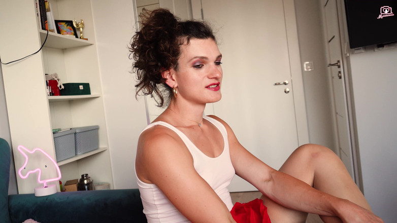 Medi Voi: Ngửi đôi chân hôi thối của tôi trong vớ