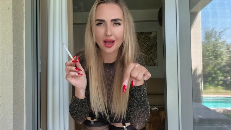 Goddess Lena: 面部毁灭