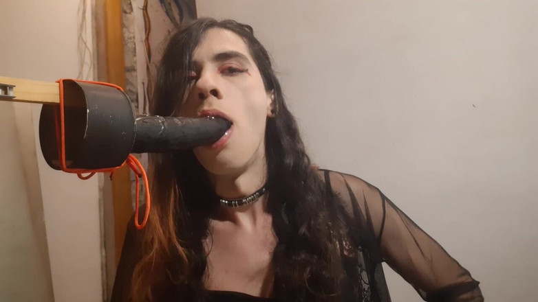 DiiVampy: Machine Throat Fuck