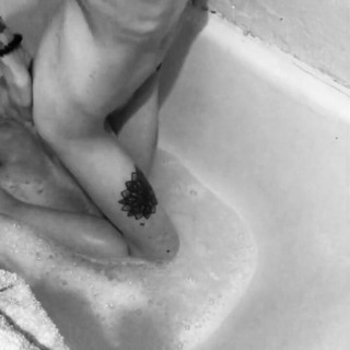 CandyHardX: Solo koupelna Candyhard