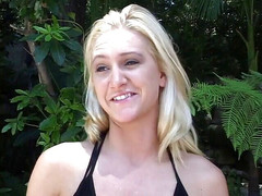 Cumming Soon: Záběry v zákulisí profesionální porno modelky v akci