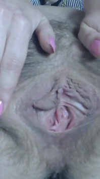 MILF Squirt a Lot From Her Hairy Pussy