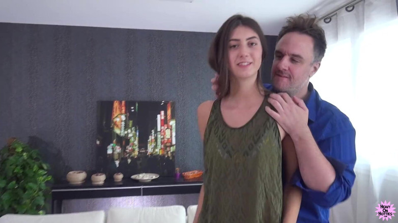 Heavy on Hotties: Ragazza alta incontra un grande uomo per un gioco sessuale