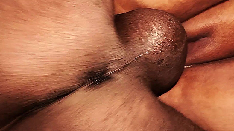 VICKY WOO: Suami istri lagi asik ngentot dan memijat memek